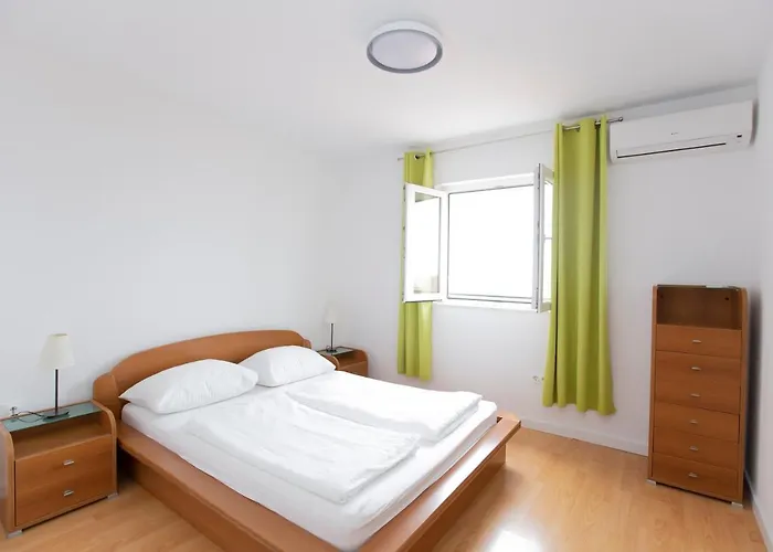 Seaview Apartman *